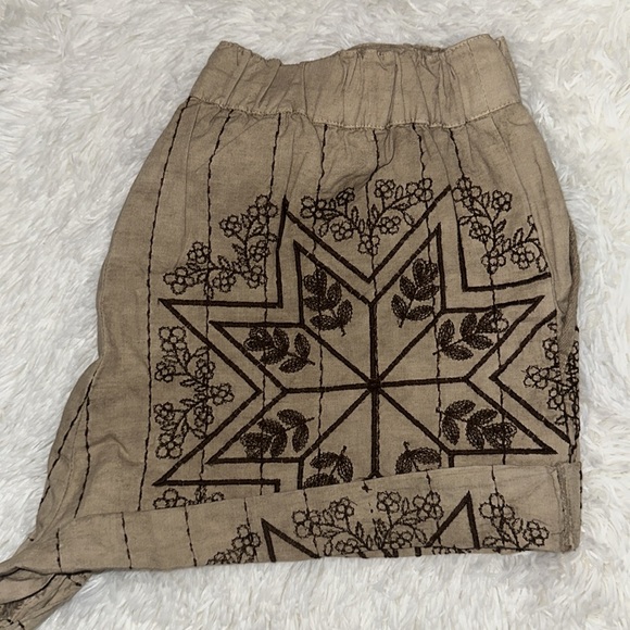 Free People Westover Embroidered Shorts in sand size large - Picture 6 of 6